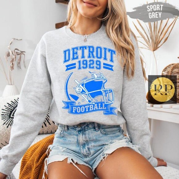 robertpalmq13 Tops - Detroit lions Football 1929 Helmet grey sweatshirt shirt Helmet
